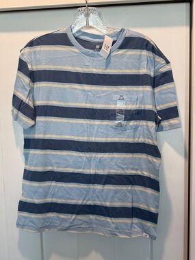 GAP Boy’s Blue Striped Pocket Tee-size XXL-NWT